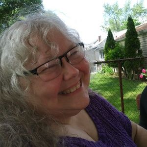 Meet your Posher, Myra